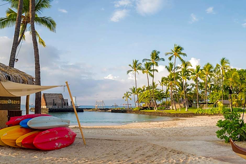 Courtyard by Marriott King Kamehameha's Kona Beach Hotel