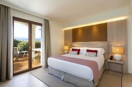 Signature King Room with Sea View and Terrace
