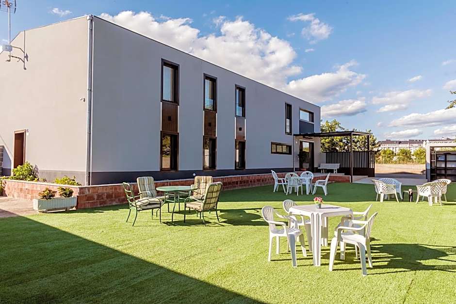 Albergue Santiago 15 Monforte