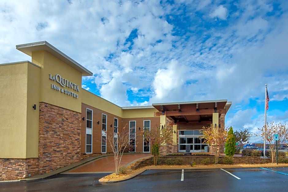 La Quinta Inn & Suites by Wyndham Chattanooga - East Ridge