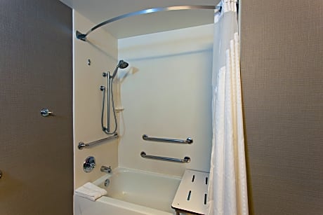 2 single standard mobil accessible tub