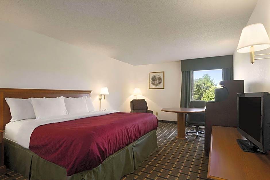 Baymont by Wyndham Crossville