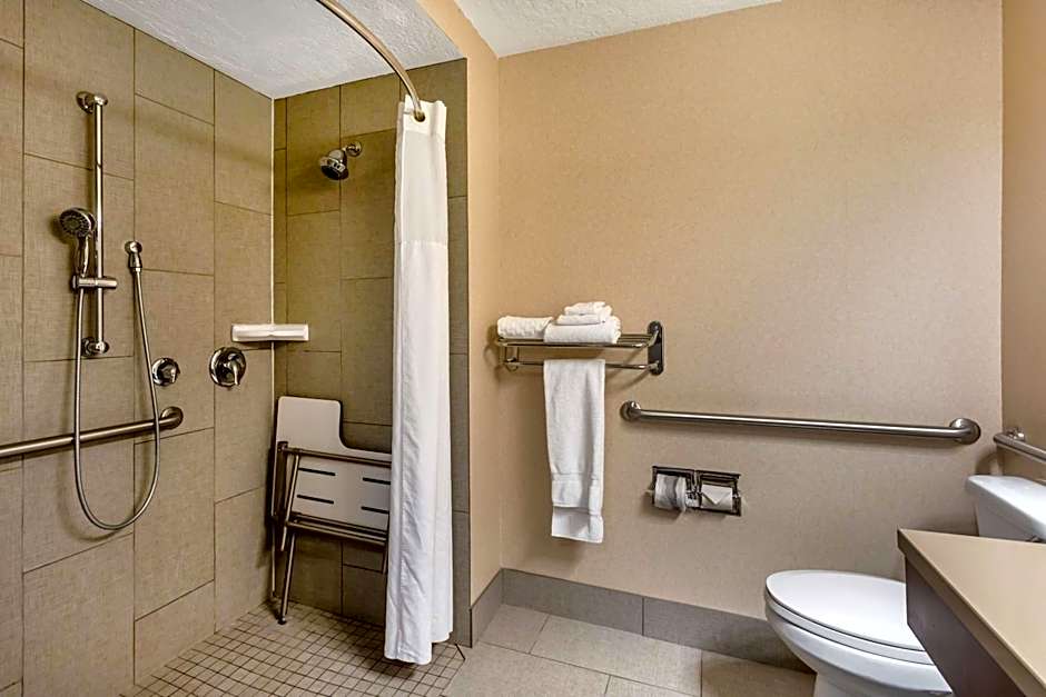 Best Western Plus Cottontree Inn