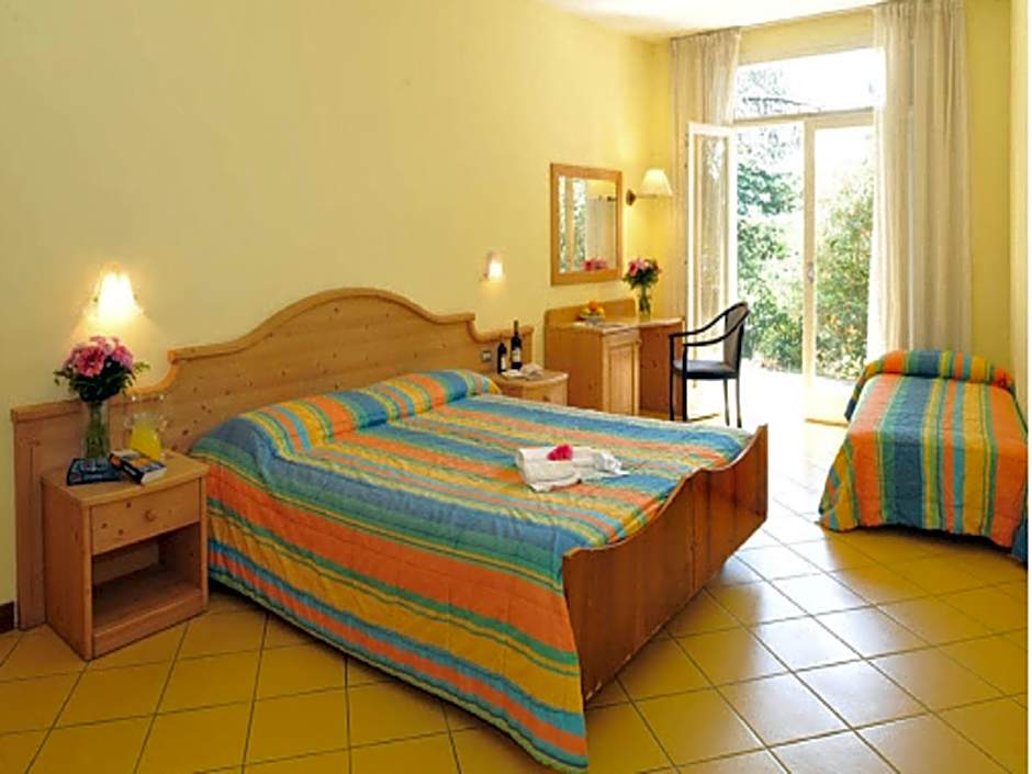 Photo 1 of 5 of Triple Room