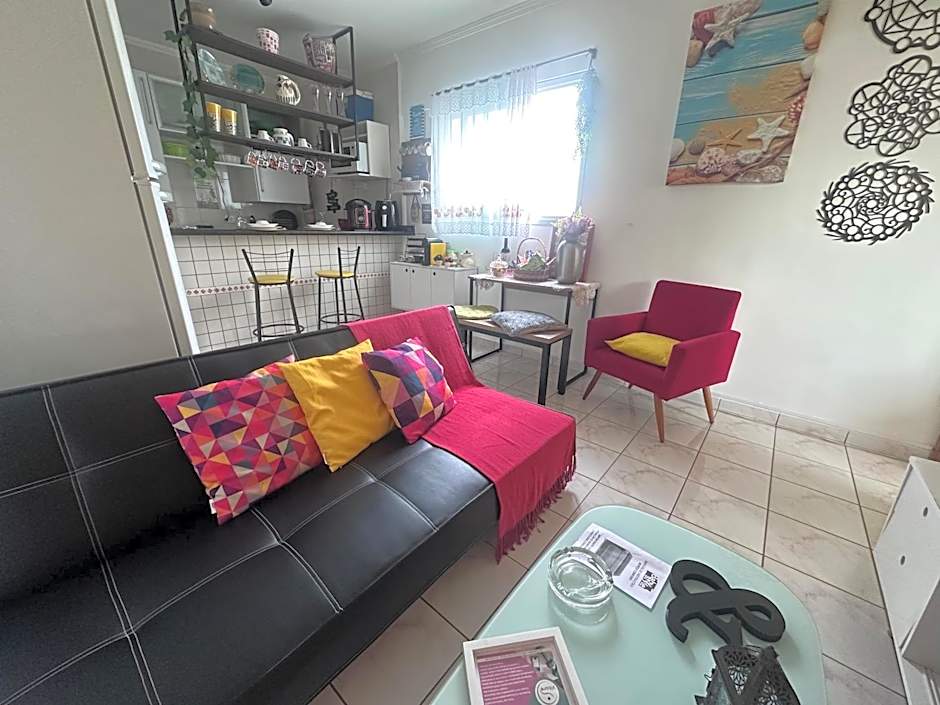 Apto Vista Mar 50m da Praia com estacionamento - O Cantinho da Sol