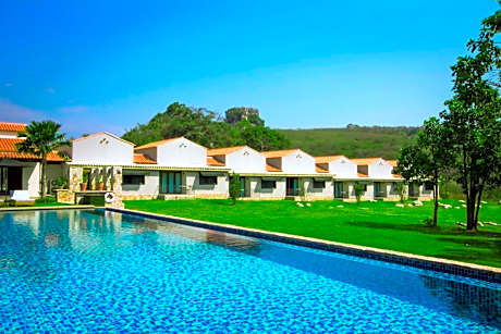Mela Garden Retreat Cottage