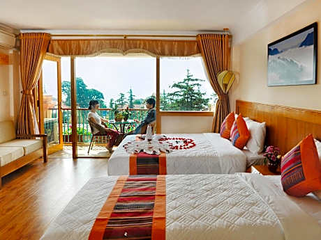 Family Room with Moutain View