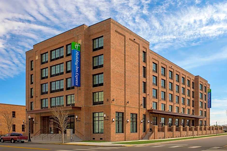 Holiday Inn Express Pensacola Downtown by IHG