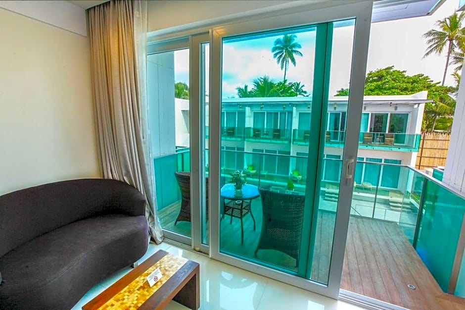 KC Beach Club & Pool Villas