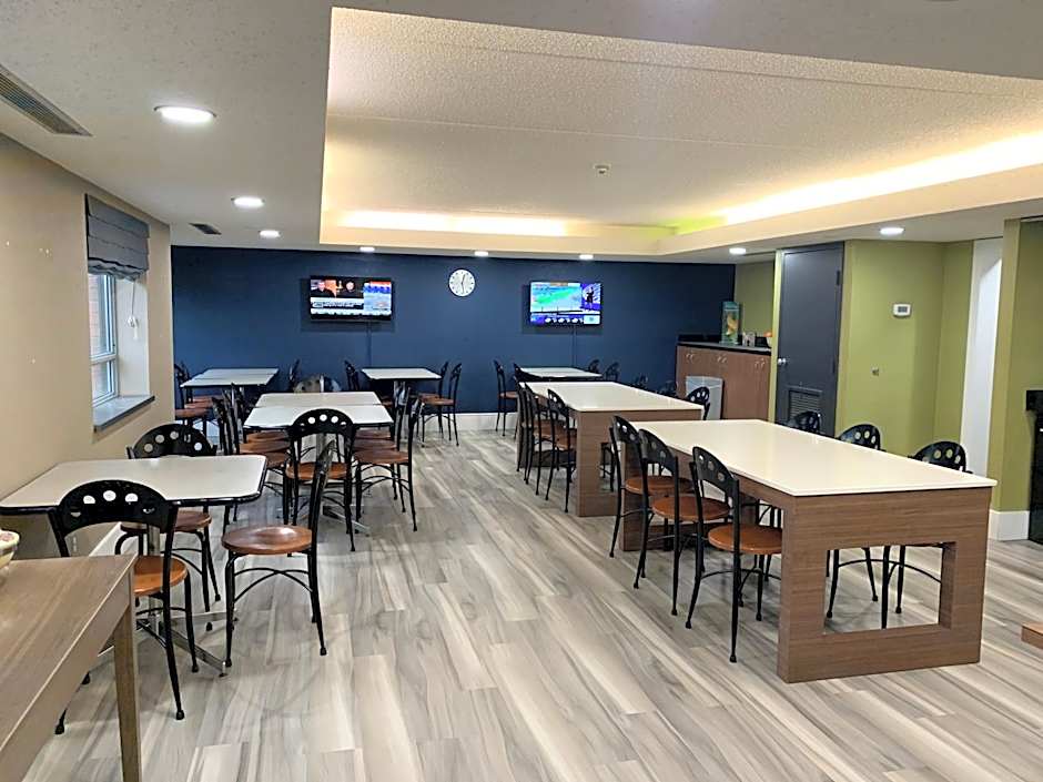 Quality Suites Whitby