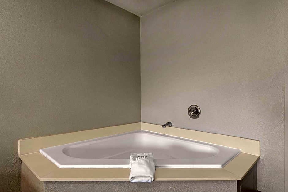 Days Inn & Suites by Wyndham Tucson/Marana