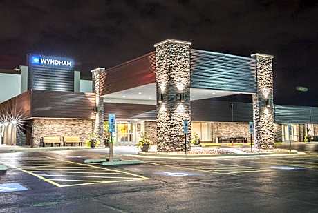 Wyndham Hotel Chicago O'Hare