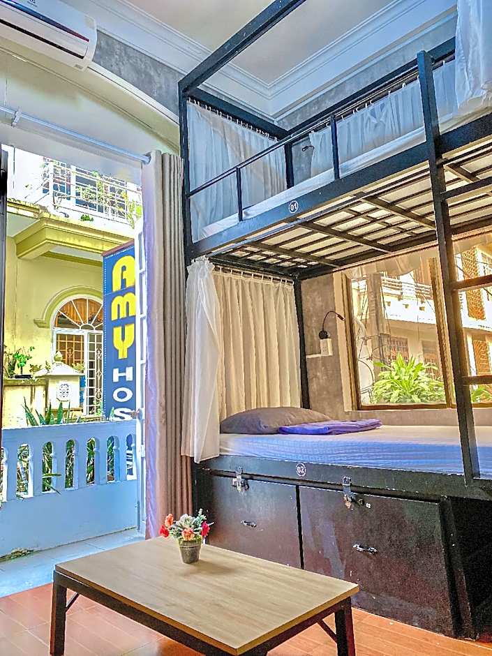 Amy Hostel Hue