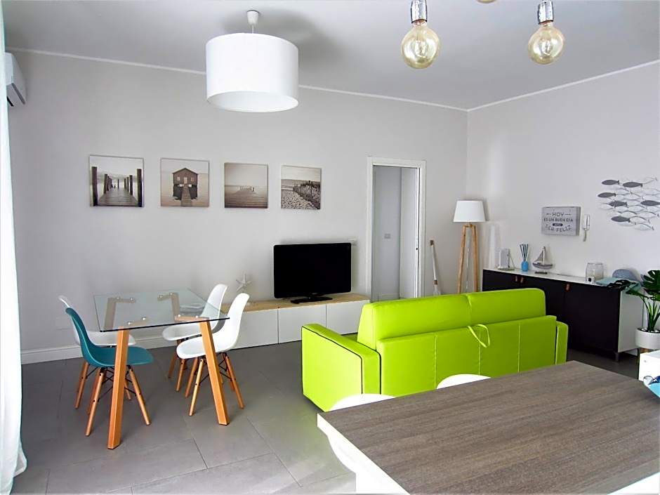 New & modern apartment on the sea