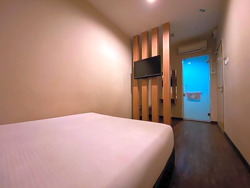 OYO 89752 7 DAYS EXPRESS HOTEL