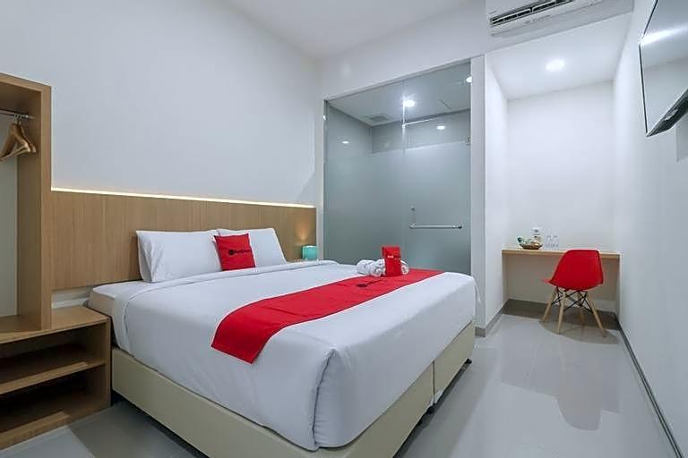 RedDoorz near Mall SKA Pekanbaru