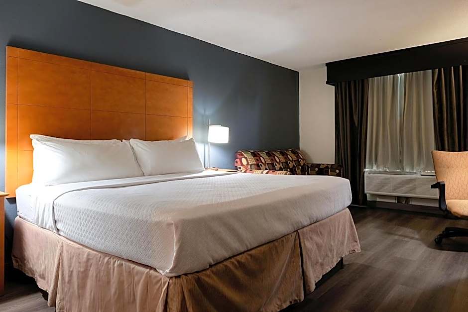 American Inn & Suites