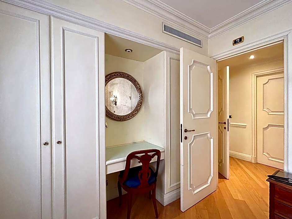 All Suites Torre Dell Orologio