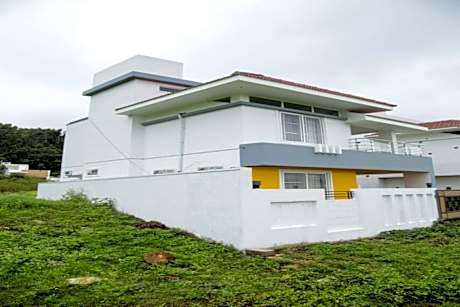 GB Castle Guesthouse - Yelagiri