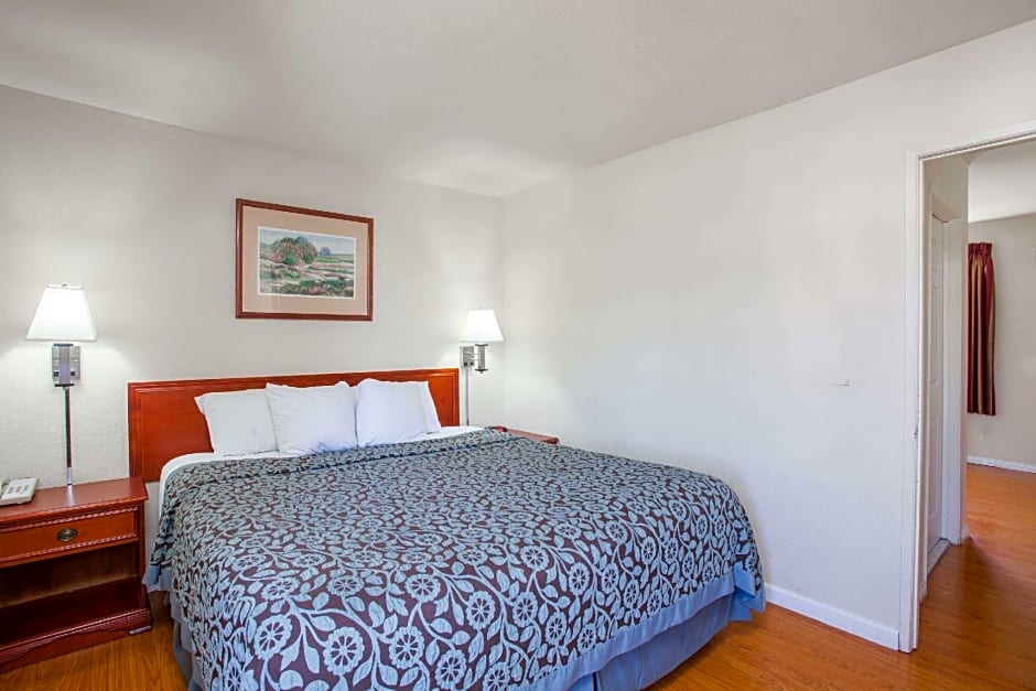 Days Inn by Wyndham Orange Anaheim