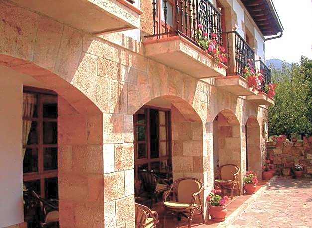 Picos de Europa Suites and Rooms