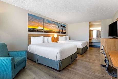 Queen Room with Two Queen Beds - Second Floor/Non-Smoking