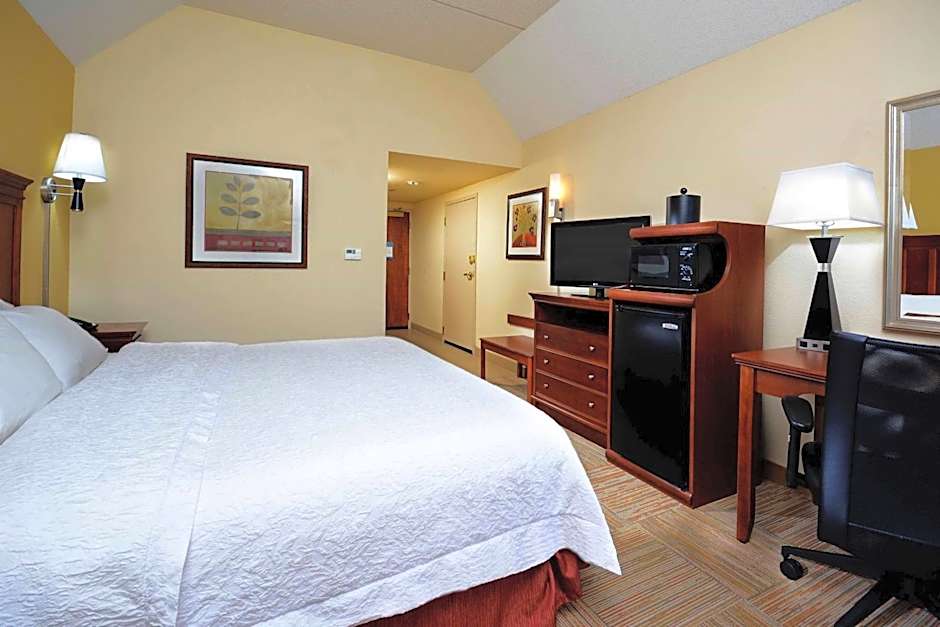 Hampton Inn By Hilton Raleigh-Capital Blvd. North