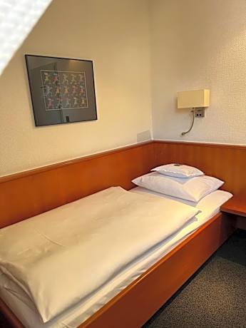 Small Single Room