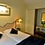Hotel Suites Unic Renoir Saint-Germain