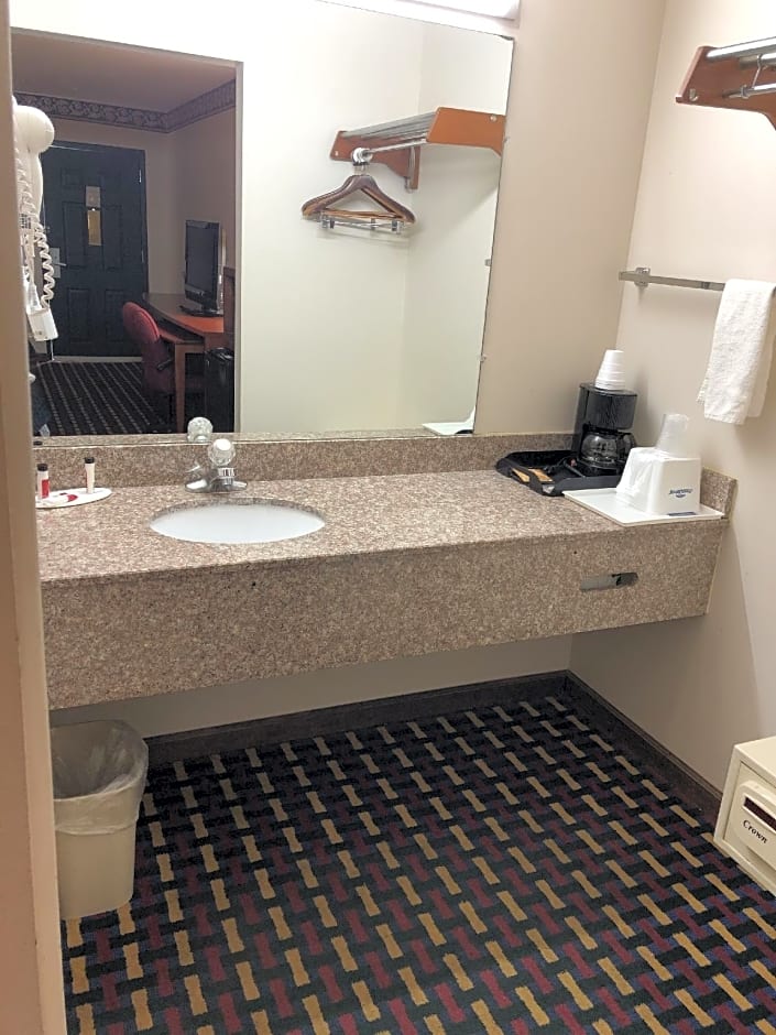 Howard Johnson by Wyndham Perry GA