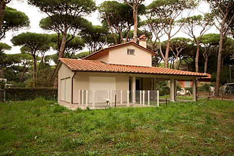 Villetta a 300 m dal mare con giardino e posto auto