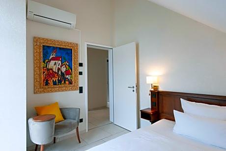 Deluxe Suite with Terrace