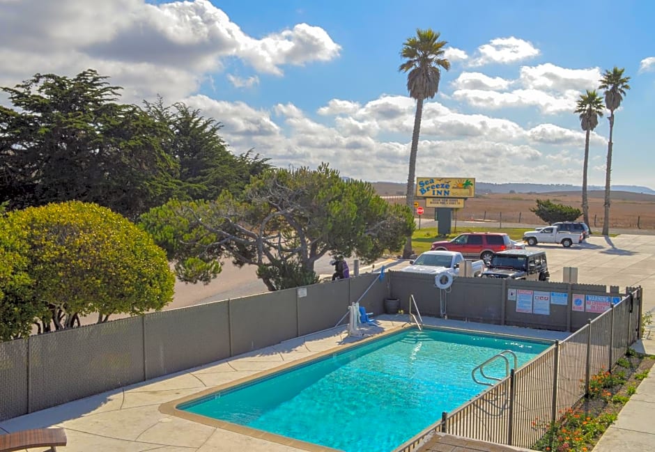 Sea Breeze Inn - San Simeon