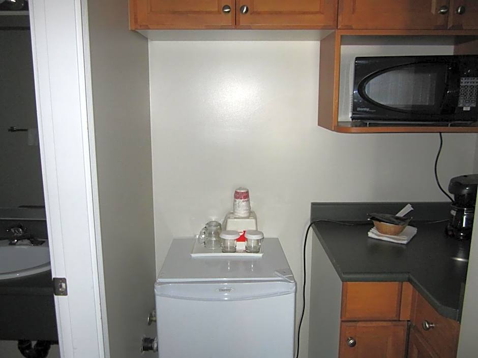 Ramada Limited Merritt