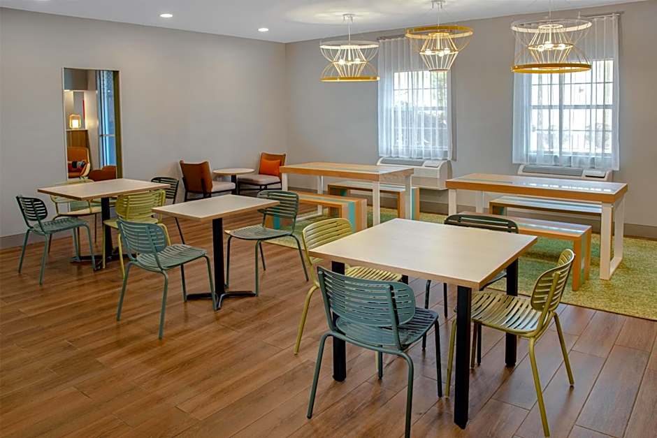 Spark by Hilton St. Robert Fort Leonard Wood