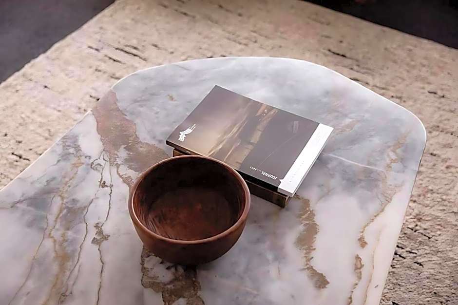 Battery Point apartment with river views