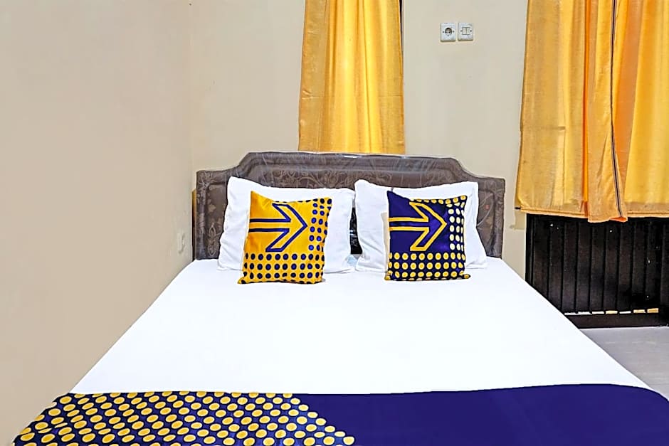 OYO Life 92353 Purnama Syariah Guest House