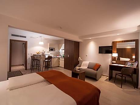 Studio with Sea View (2 Adults)