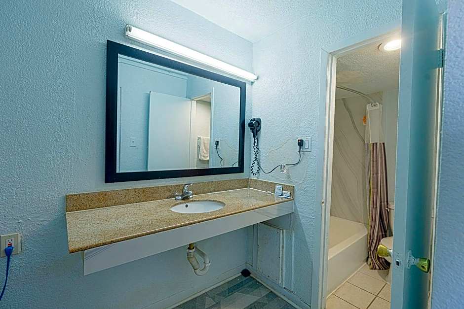 OYO Hotel Houston, TX near Medical Center NRG Stadium