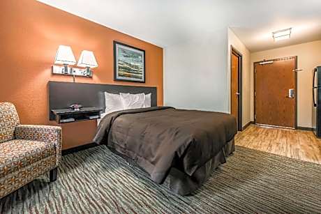 1 Queen Bed, Efficiency, Nonsmoking