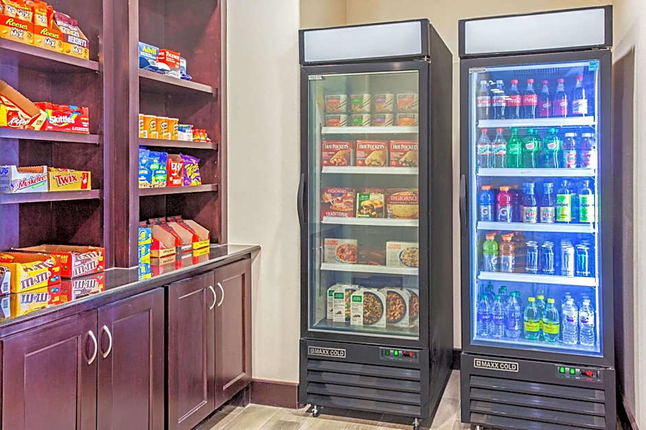 La Quinta Inn & Suites by Wyndham Gonzales