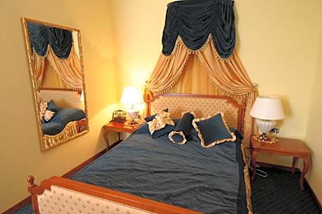 Suite with River View