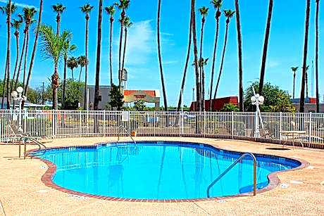 Victoria Palms Inn and Suites