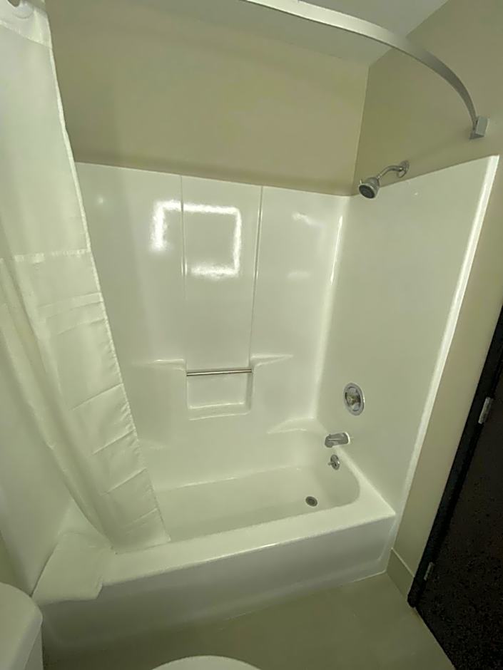 Baymont by Wyndham Oshkosh Airport