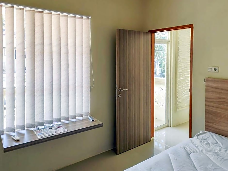 RedDoorz Syariah @ Karema Area Mamuju