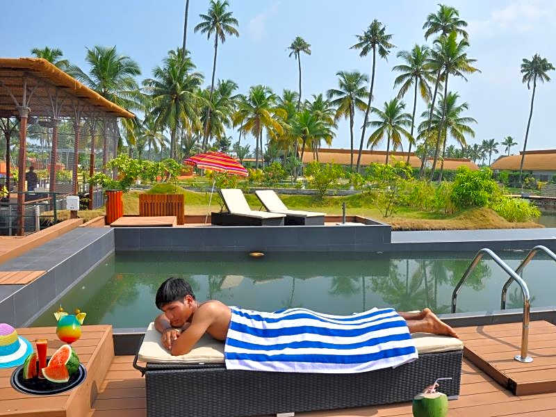 Aquatic Island by Poppys, Cochin