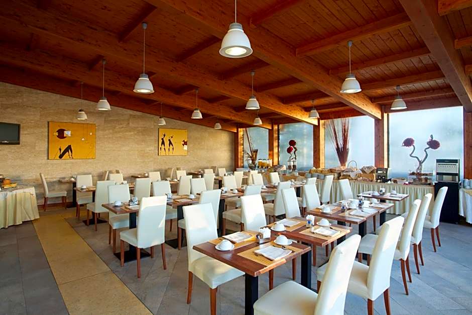 Holiday Inn Cagliari By IHG