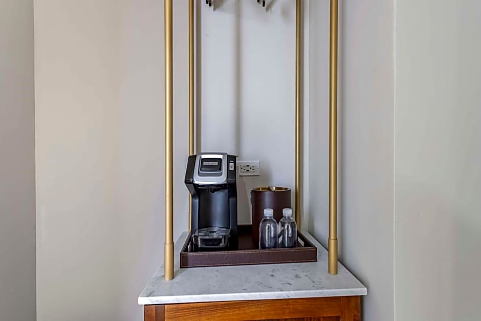 The Draper New York, Tapestry Collection by Hilton