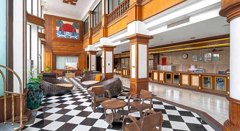 Welcome Plaza Hotel
