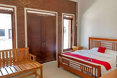 RedDoorz Resort near Darajat Garut
